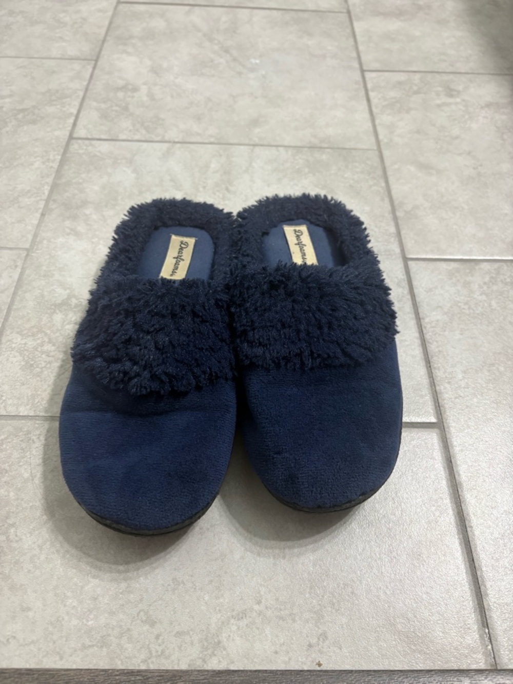 Cozy Navy Fuzzy Dearfoam Slippers